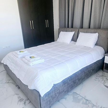 Deluxe Apartment Paphos Extérieur photo