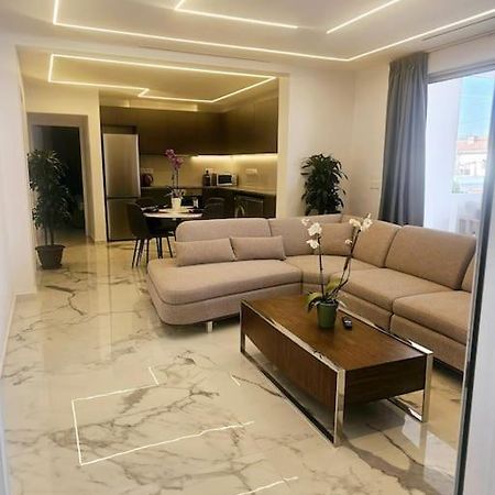 Deluxe Apartment Paphos Extérieur photo