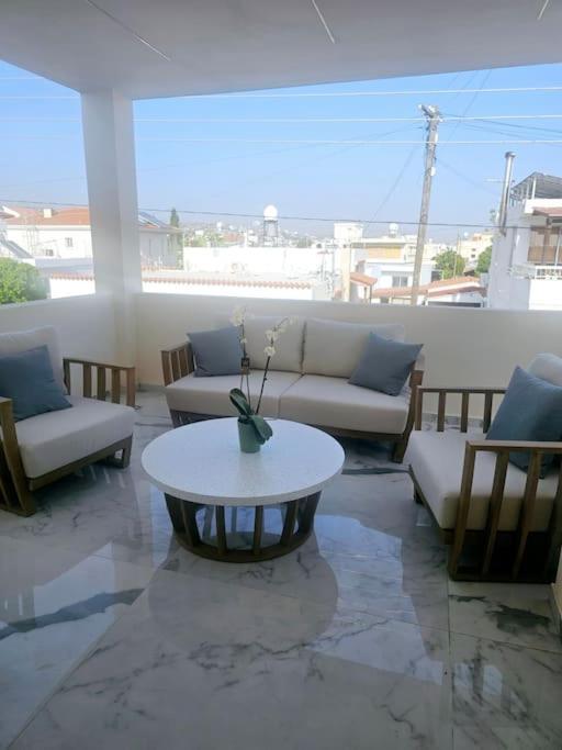 Deluxe Apartment Paphos Extérieur photo