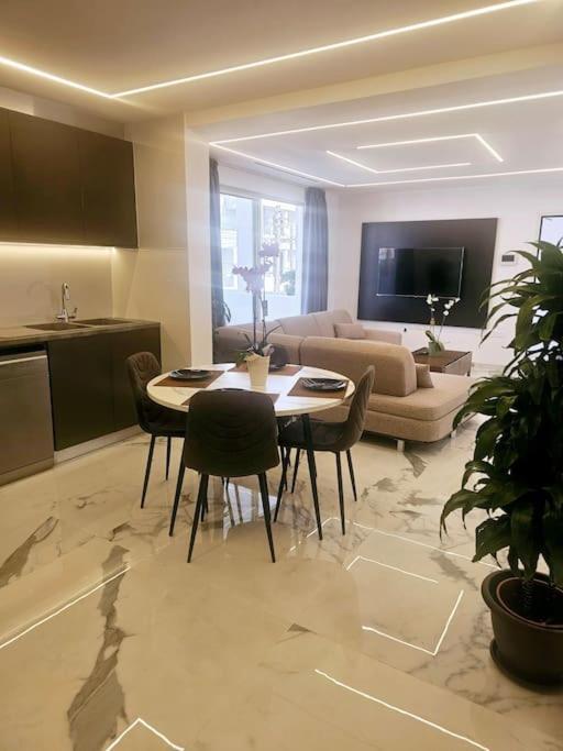 Deluxe Apartment Paphos Extérieur photo